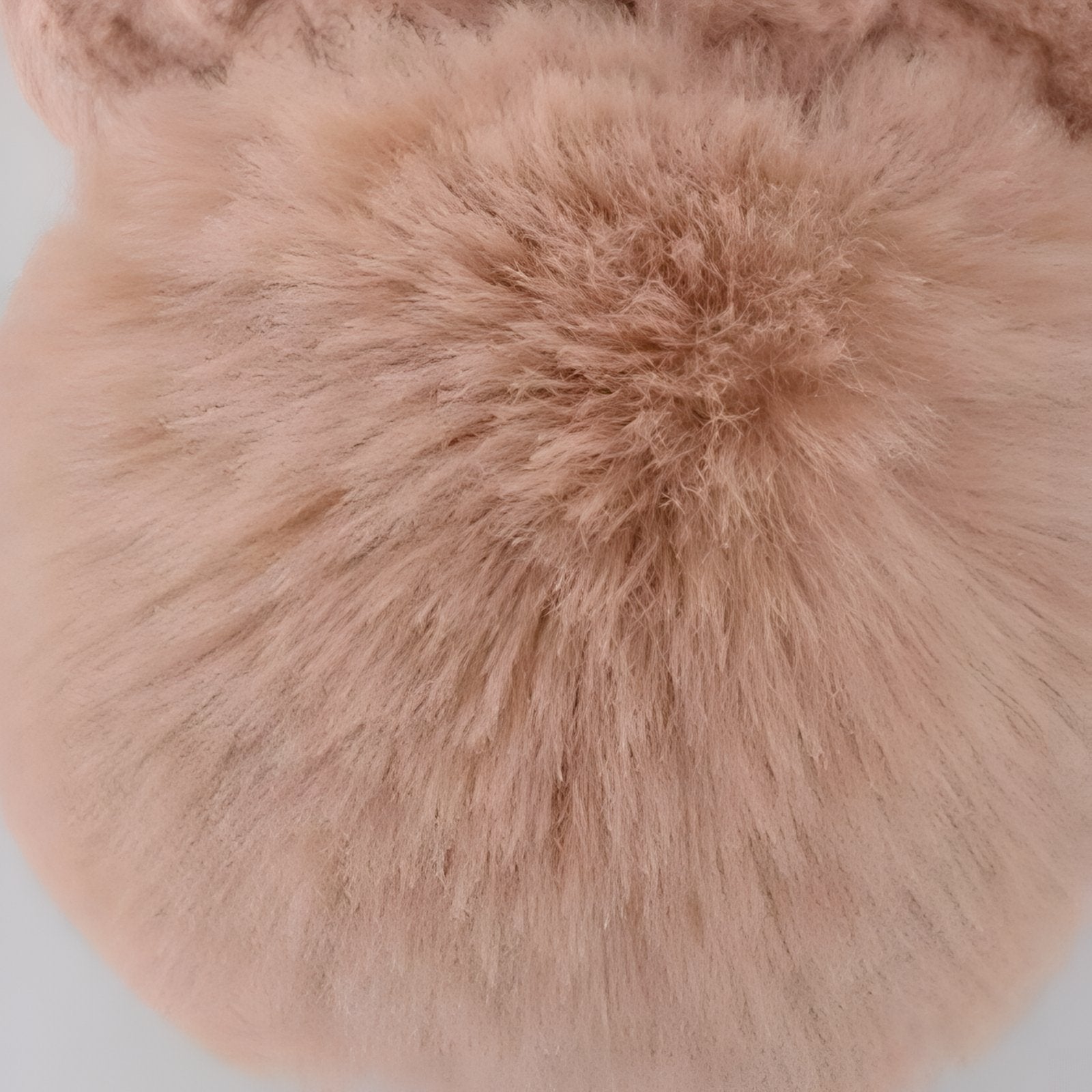 Bonnet Casquette Echarpe gros plan texture - Violet Pâle - Rose Poudré - Gris Clair - Taupe - Beige Crème - Blanc - Noir