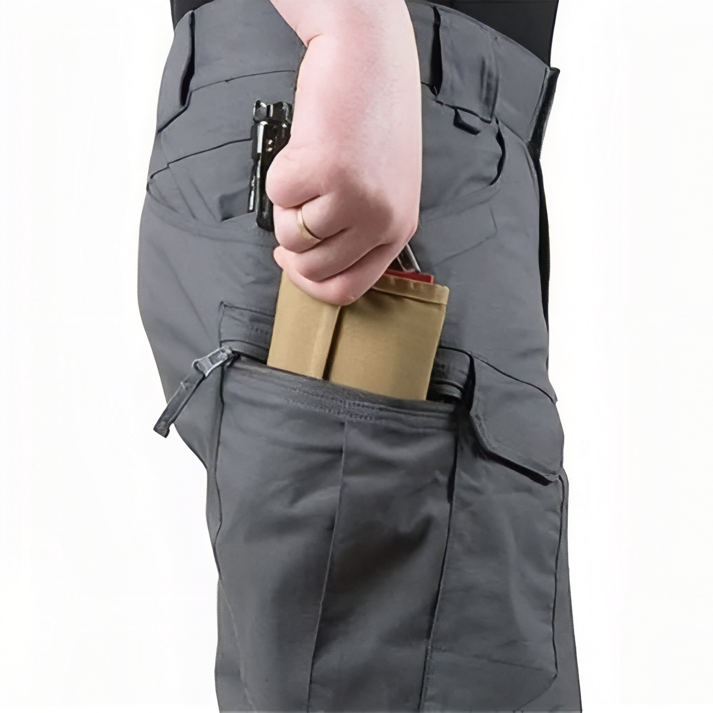 Short Cargo Randonnée Homme gros plan poche latérale - Noir Charbon - Gris Anthracite - Vert Olive - Beige Clair