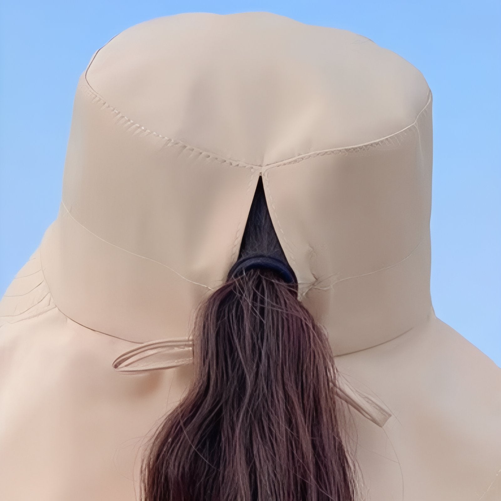 Chapeau Soleil Randonnée Femme détail ouverture arrière - Bleu Marine - Gris - Lavande - Gris Clair - Taupe - Beige - Noir - Rose Pâle - Camel - Bleu Ciel