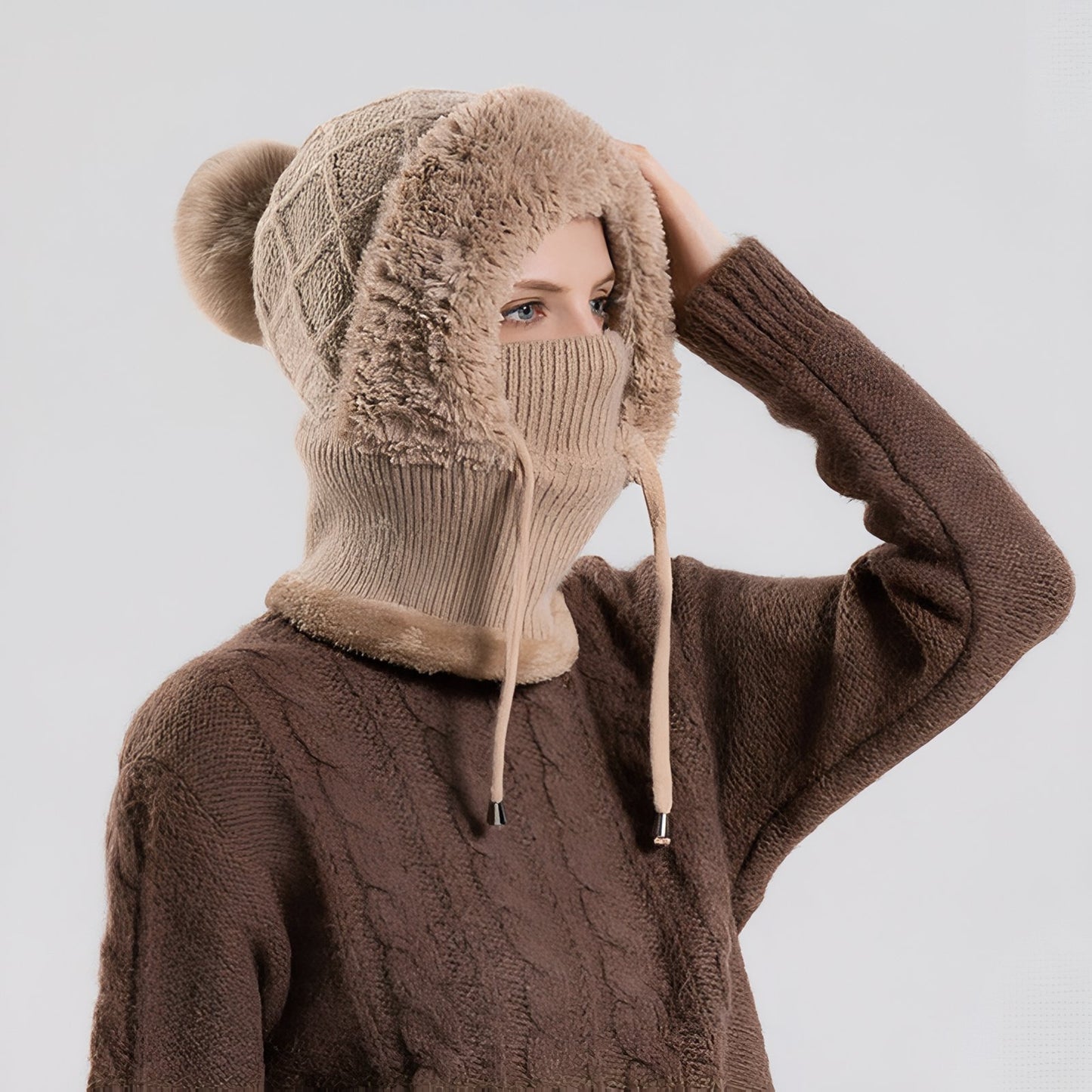 Cagoule Femme Hiver portée sur la tête - Marron - Noir - Blanc Crème - Rose Poudré - Gris Clair - Beige