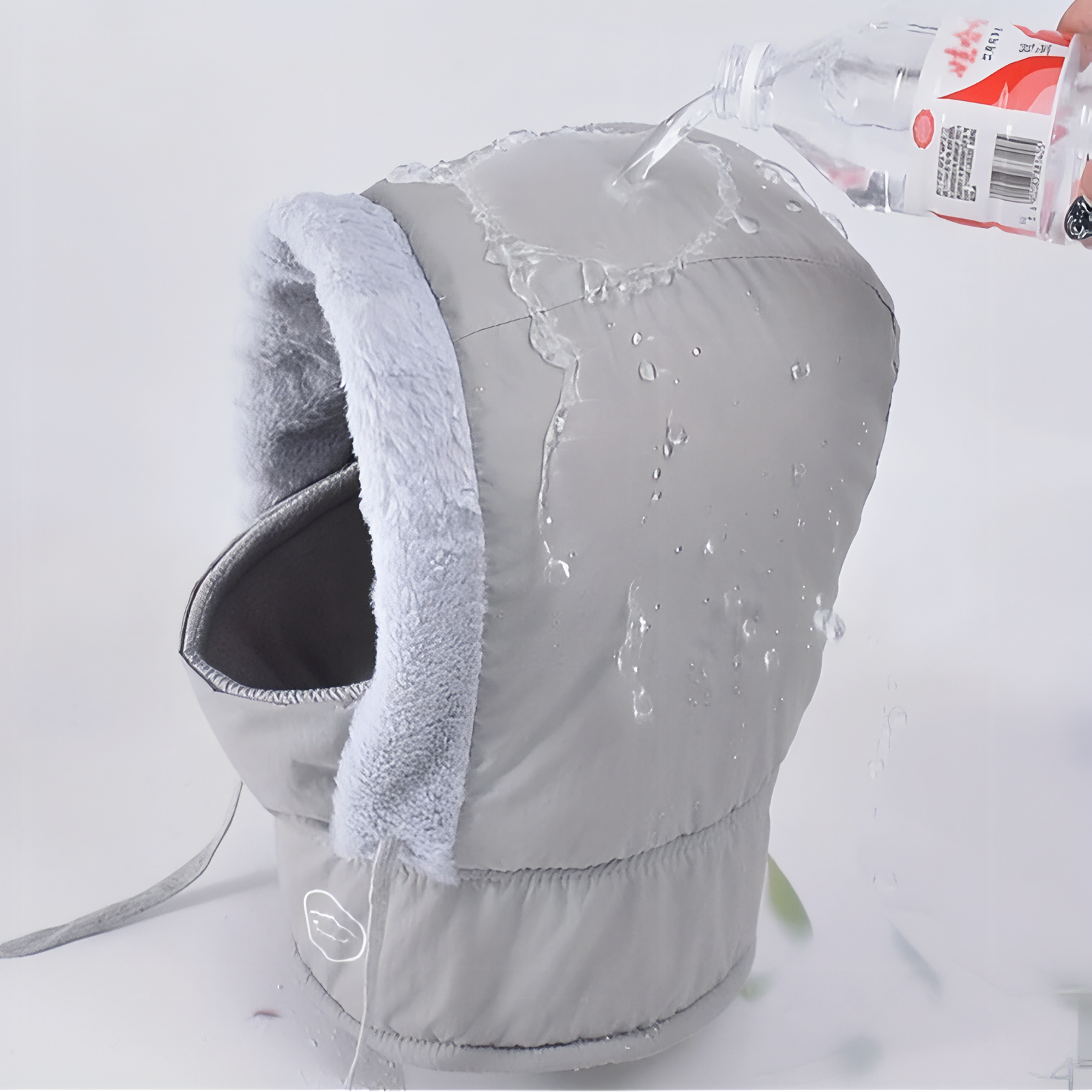 Cagoule Chaude Bataclava gros plan matière imperméable - Gris Clair - Beige - Noir Ébène - Bleu Marine - Marron - Gris Foncé - Rose Pâle - Blanc
