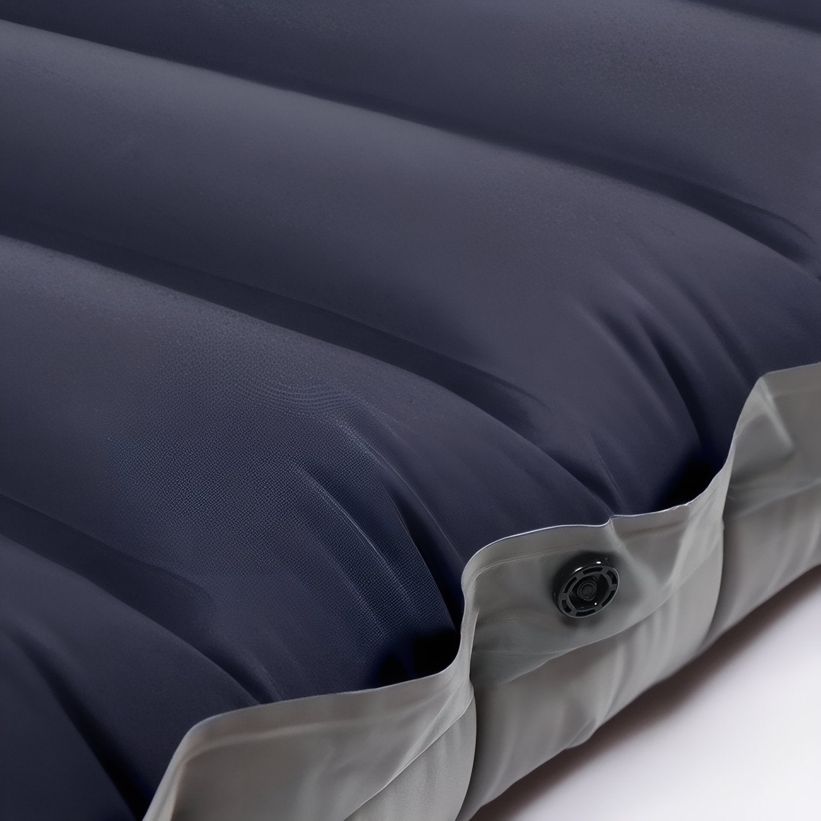 Matelas Camping Gonflable Confortable gros plan valve - Noir - Vert Foncé - Marron