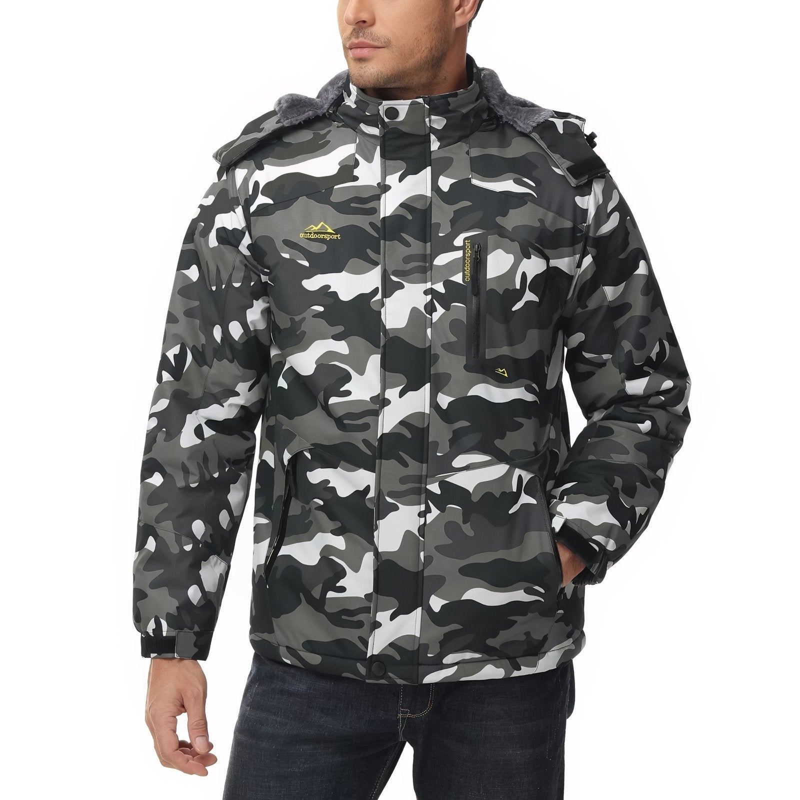 Veste Camouflage Randonnée portée sur un homme - Vert Foncé - Bleu - Blanc - Noir