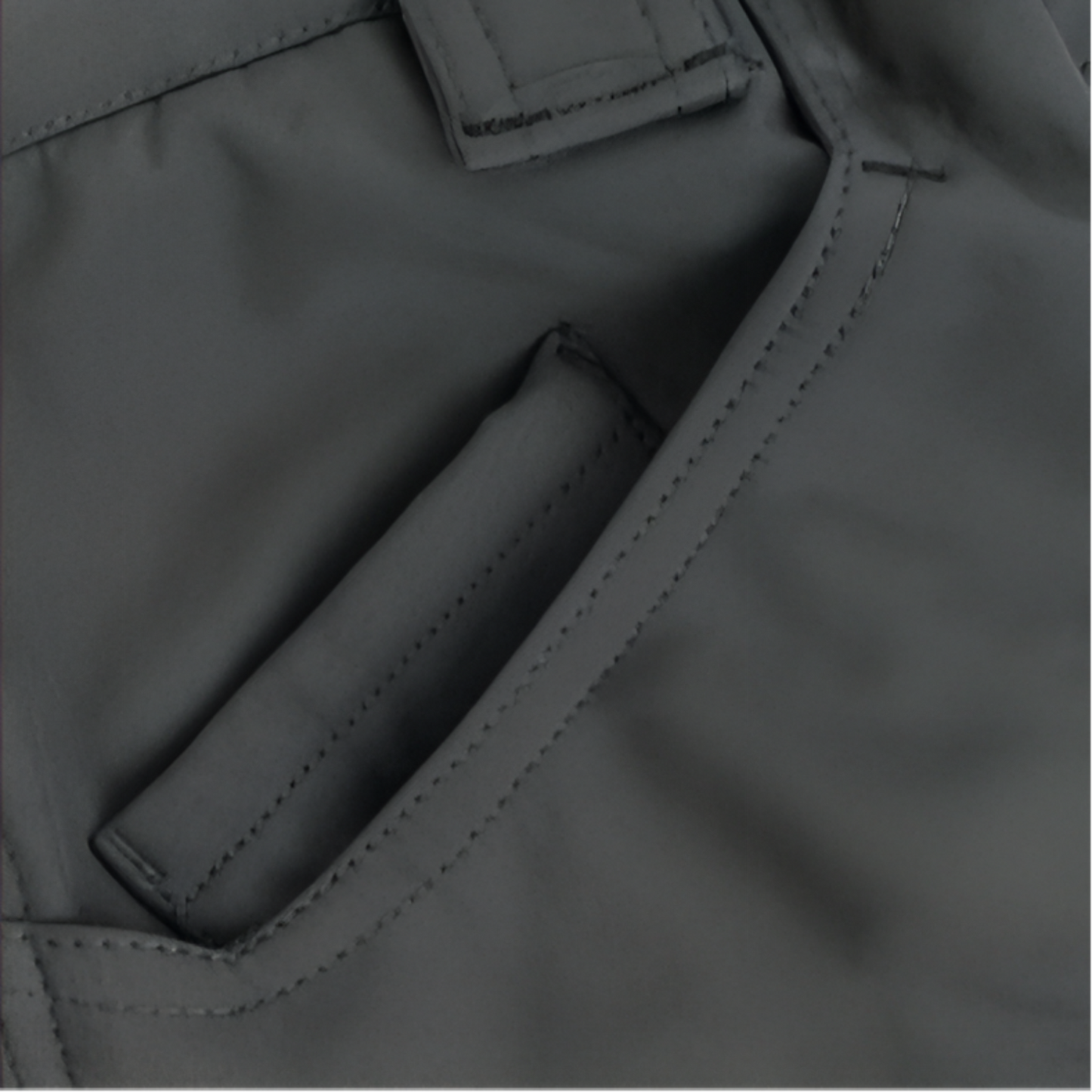 Pantalon Multi Poches Randonnée Homme gros plan poche - Vert Olive - Gris Foncé - Noir Profond - Beige Sable