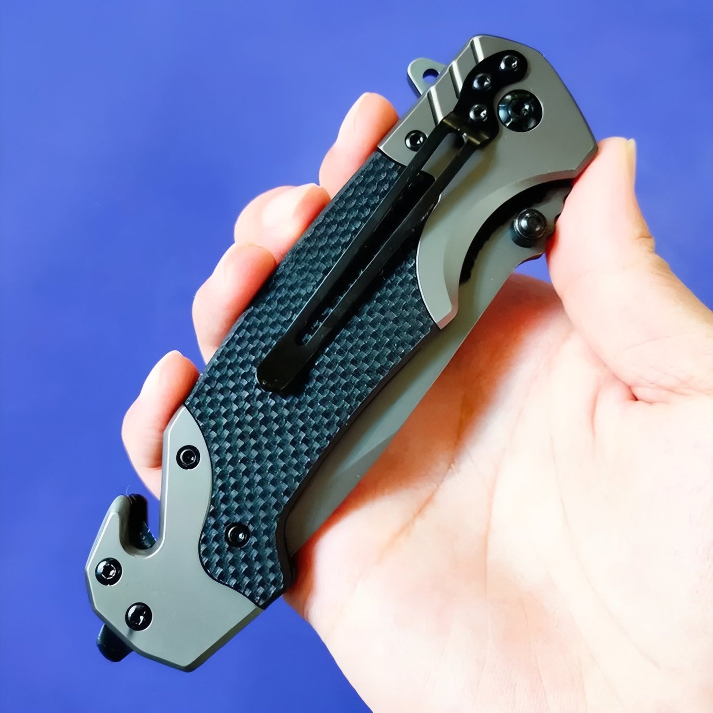Couteau de Randonnée Pliant portée à la main - Noir et Gris