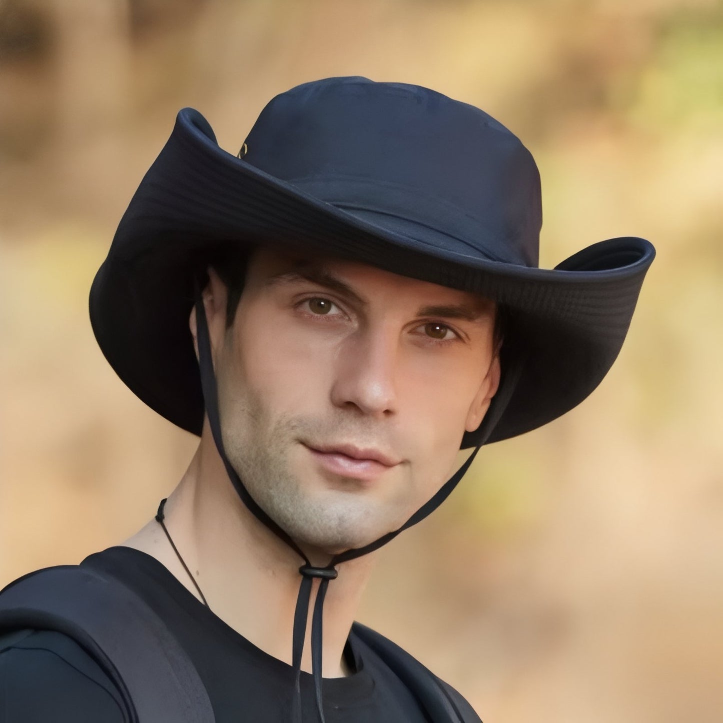 Chapeau de Randonnée Homme Imperméable portée sur la tête - Bleu Marine - Beige - Gris Foncé - Marron - Vert Armée - Noir