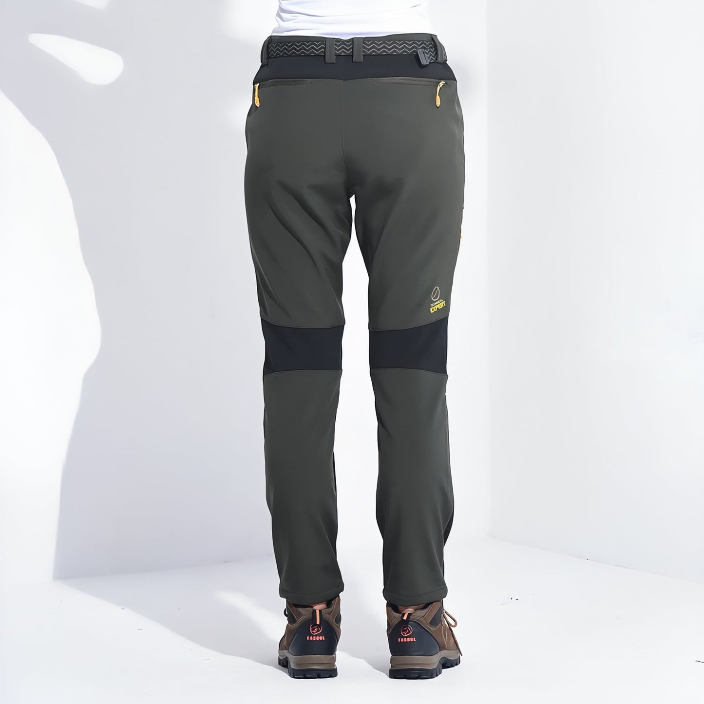 Pantalon Randonnée Chaud Polaire Femme portée de dos - Violet - Gris - Vert