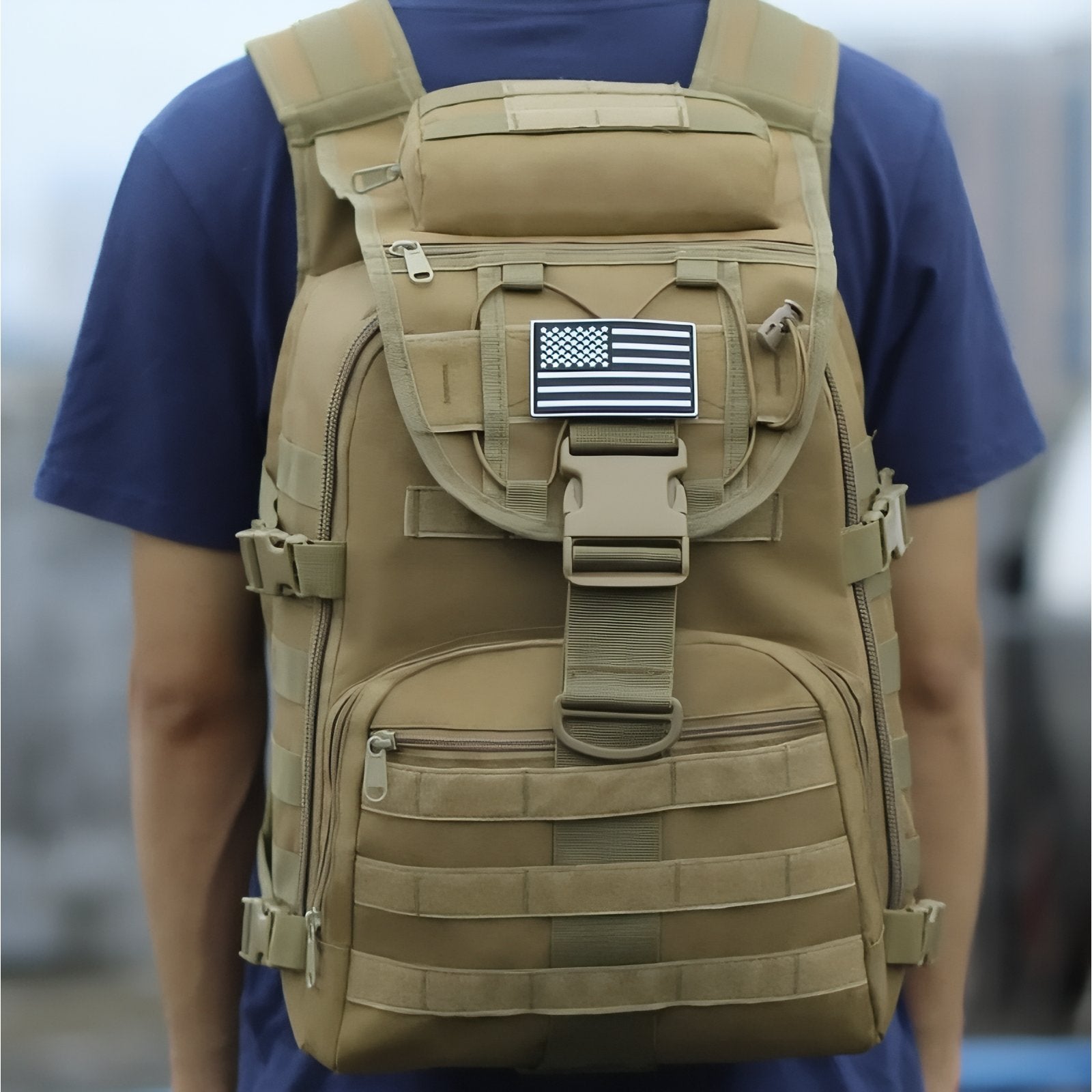Sac à Dos Militaire 40 Litres portée sur le dos - Vert Olive - Beige Sable - Noir - Gris