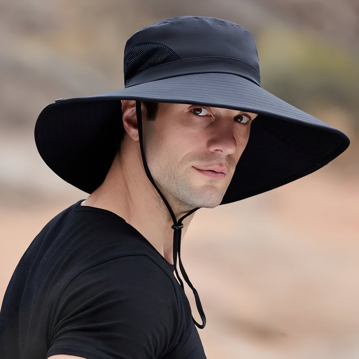 Chapeau Randonnée Anti-UV Homme portée sur la tête - Vert Olive - Noir - Gris - Beige - Gris Clair - Bleu Marine