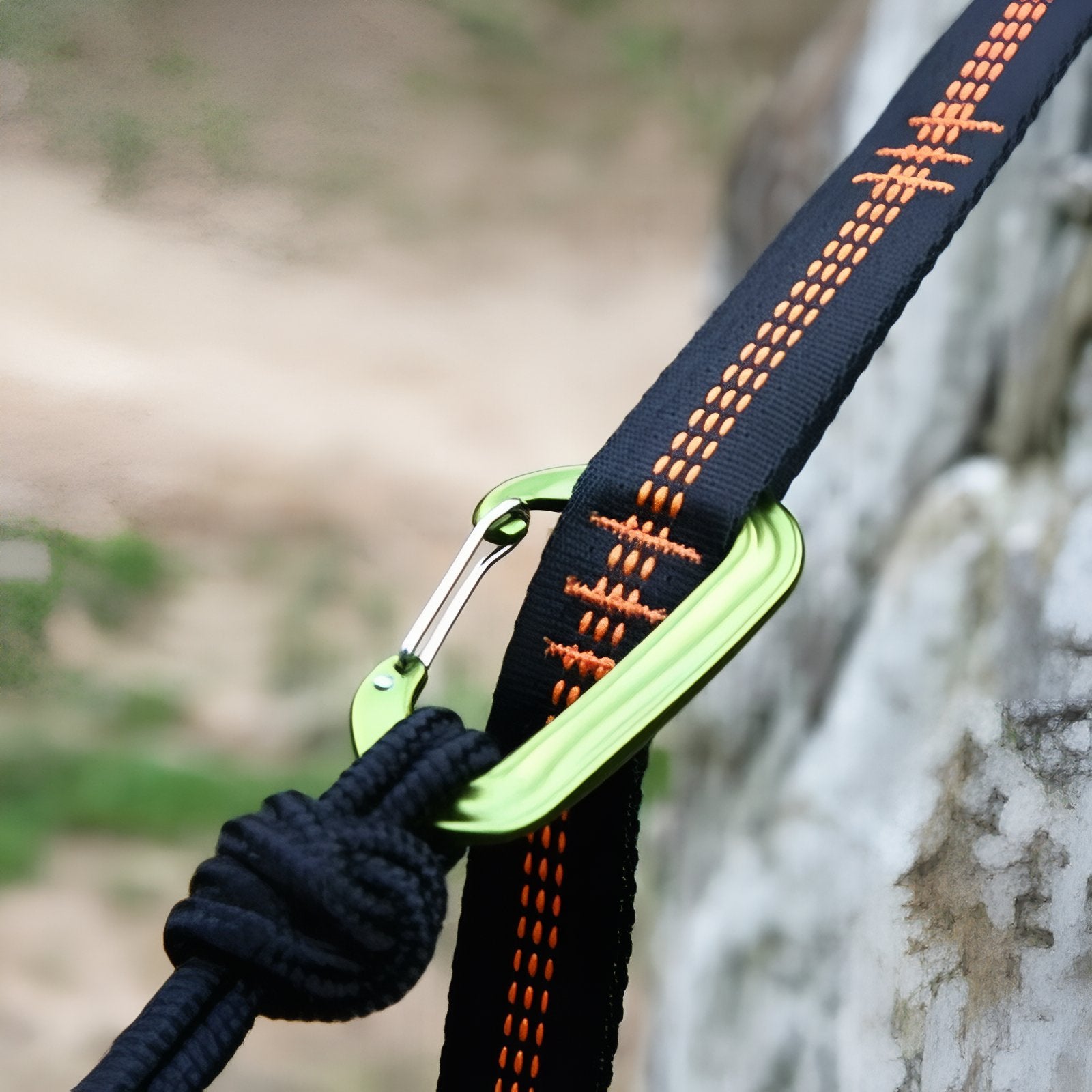 Sangle De Fixation Pour Hamac gros plan sangle et mousqueton - Orange - Gris - Noir