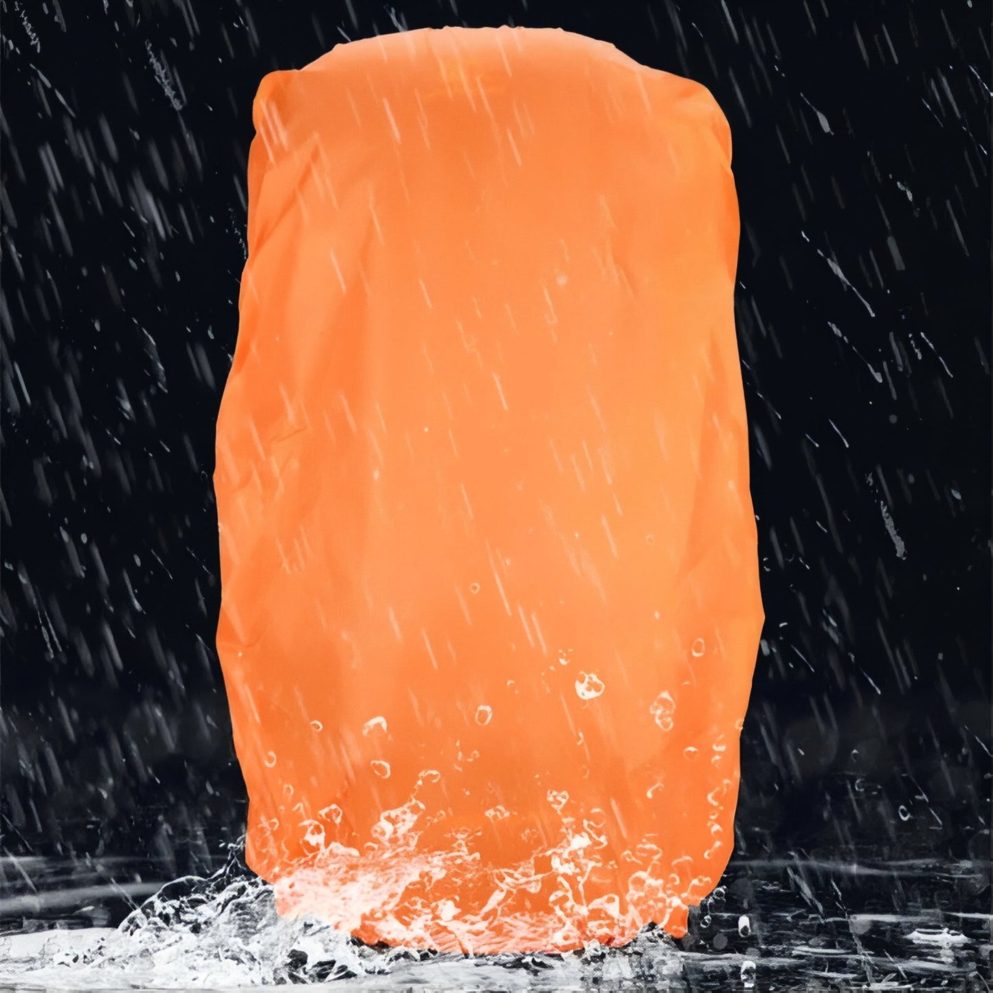 Sac à Dos Rando Avec Protection Pluie 70L protection pluie en action - Turquoise et Noir - Bleu Marine et Gris - Orange et Gris - Noir et Orange
