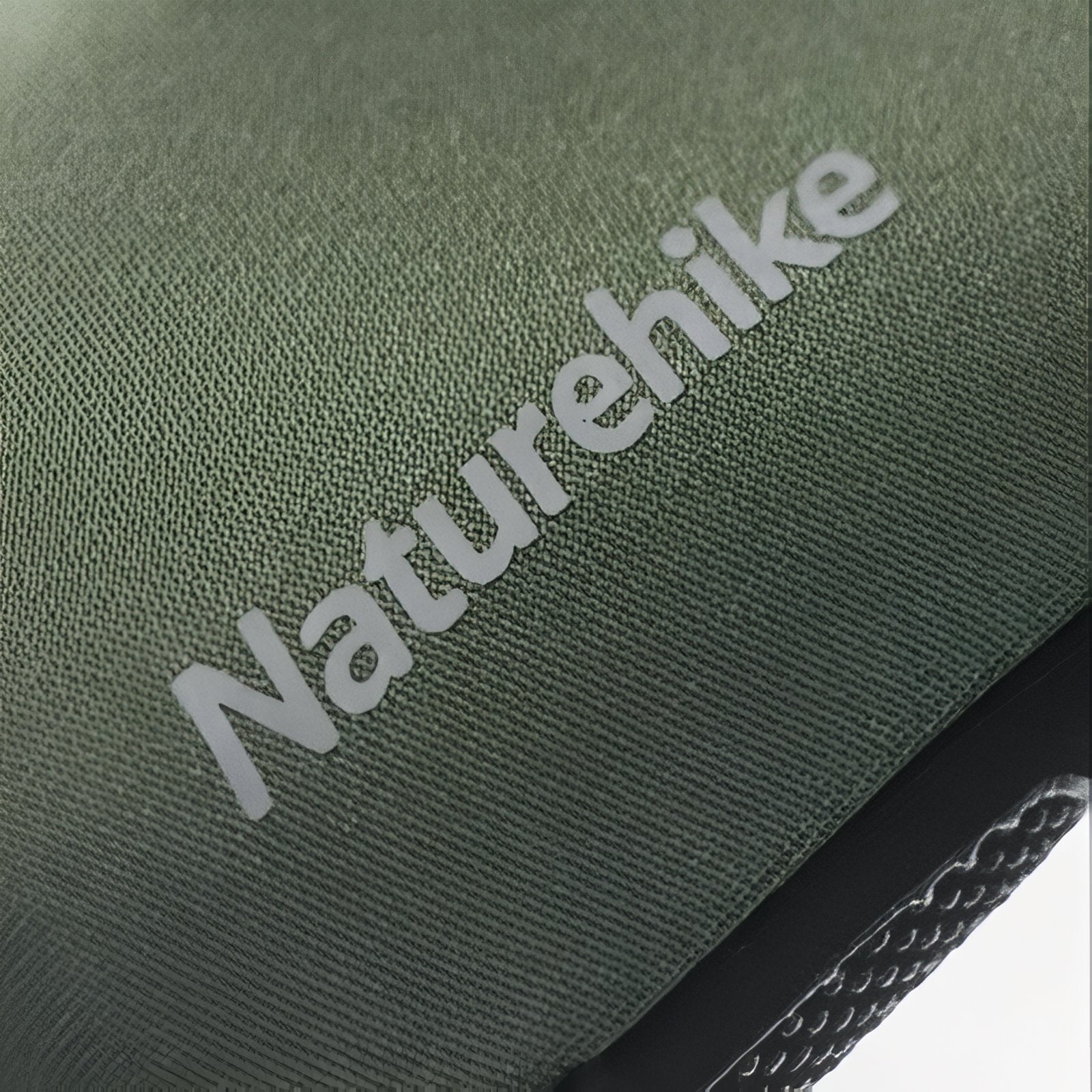 Gant Randonnée Hiver gros plan texture tissu - Vert - Gris - Noir