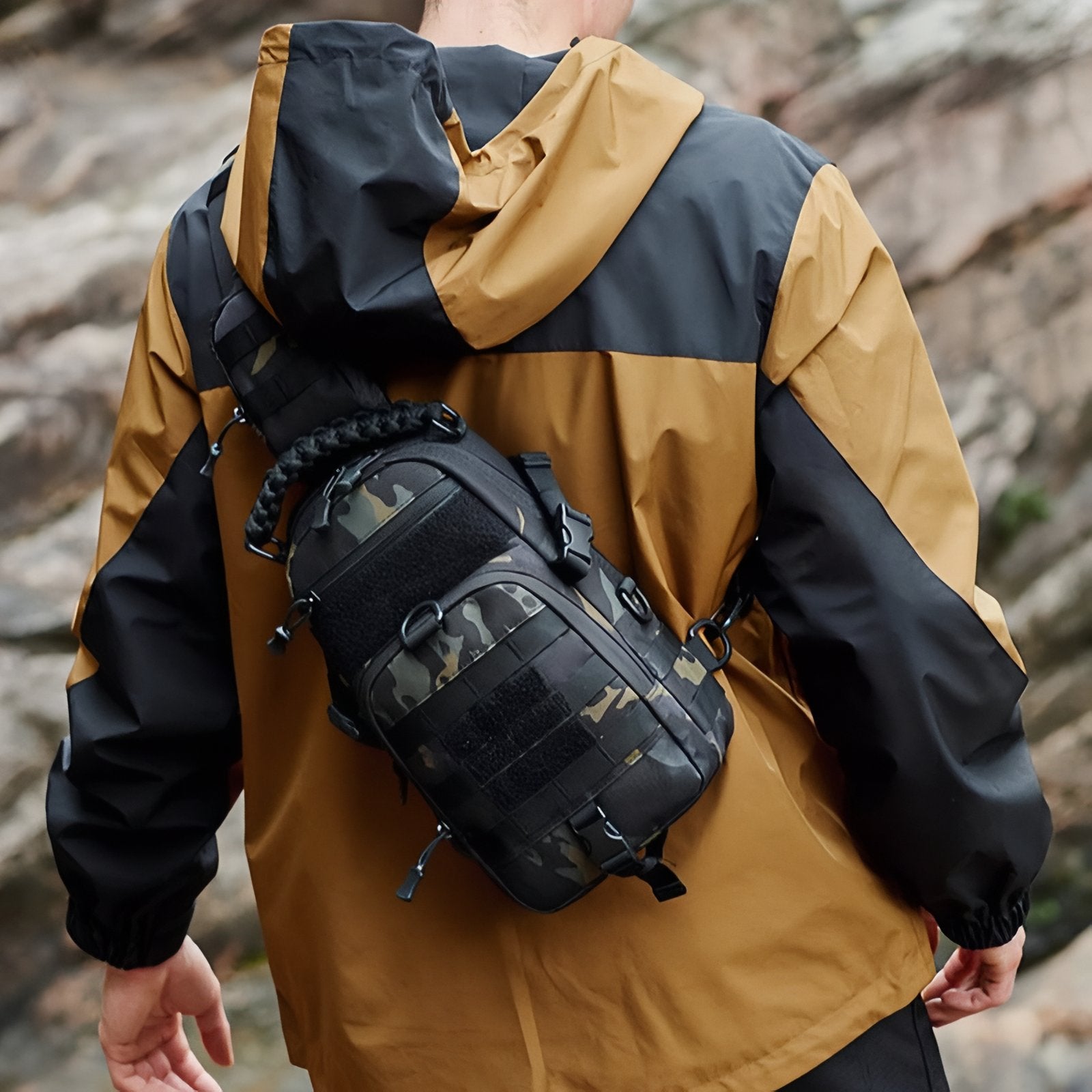 Sac Bandoulière Homme Pour Randonnée portée sur l'épaule - Beige Sable - Noir Camouflage - Noir