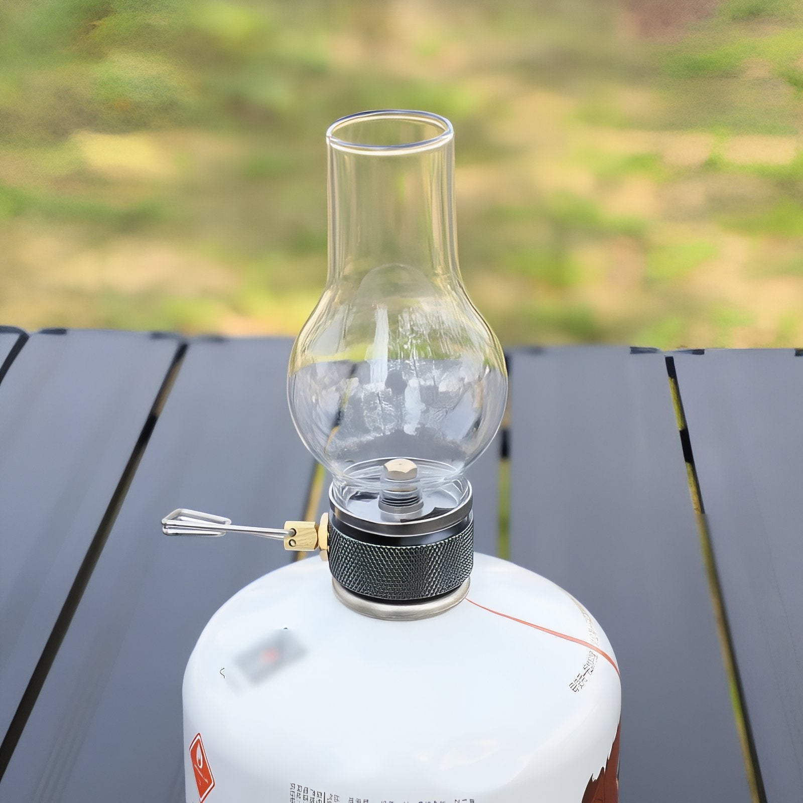 Lanterne À Gaz gros plan sur le haut - Gris et Transparent