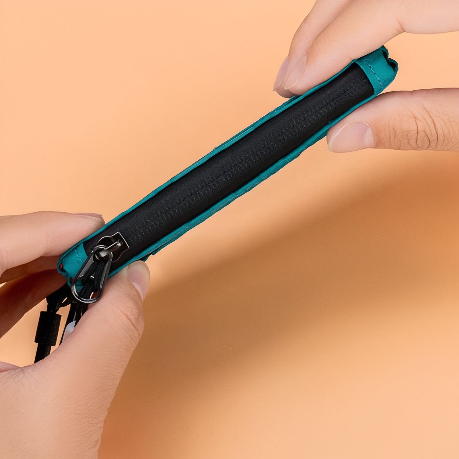 Portefeuille Randonnée gros plan fermeture zippée - Turquoise Émeraude - Noir Mat - Vert Militaire - Marron Clair - Blanc et Noir