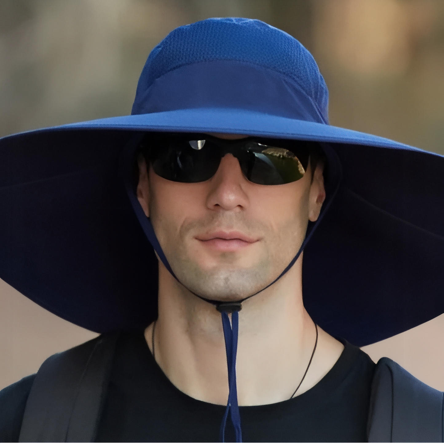 Chapeau À Large Bord Pour Randonnées portée par un homme - Beige - Bleu Marine - Gris - Vert Foncé - Gris Foncé - Bleu Ciel