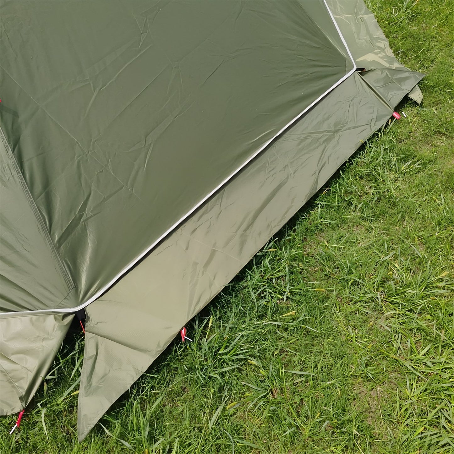 Tente Tipi Hiver 4-6 Personnes détail du tissu - Beige Sable - Vert Olive - Blanc Pur