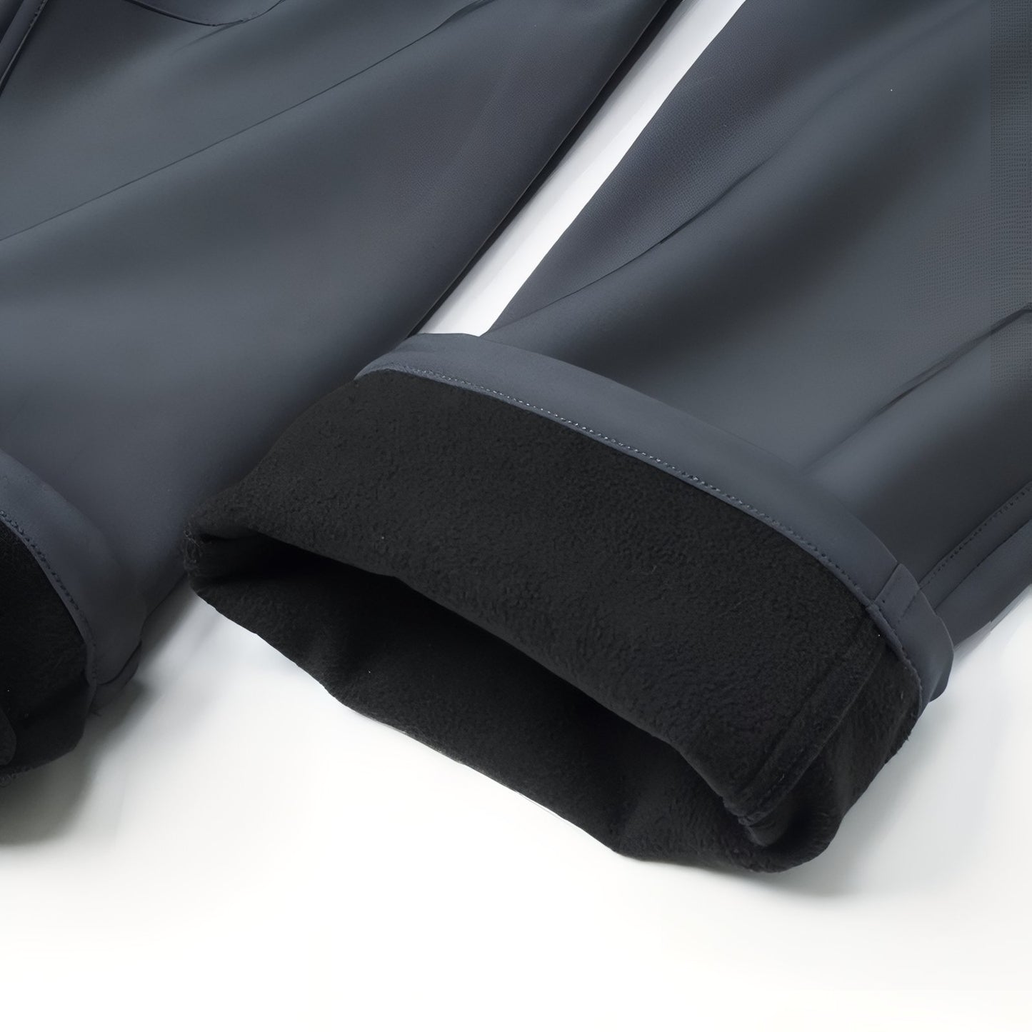 Pantalon Randonnée Doublé Polaire Homme détail de la doublure - Vert Foncé - Noir Profond - Gris Anthracite