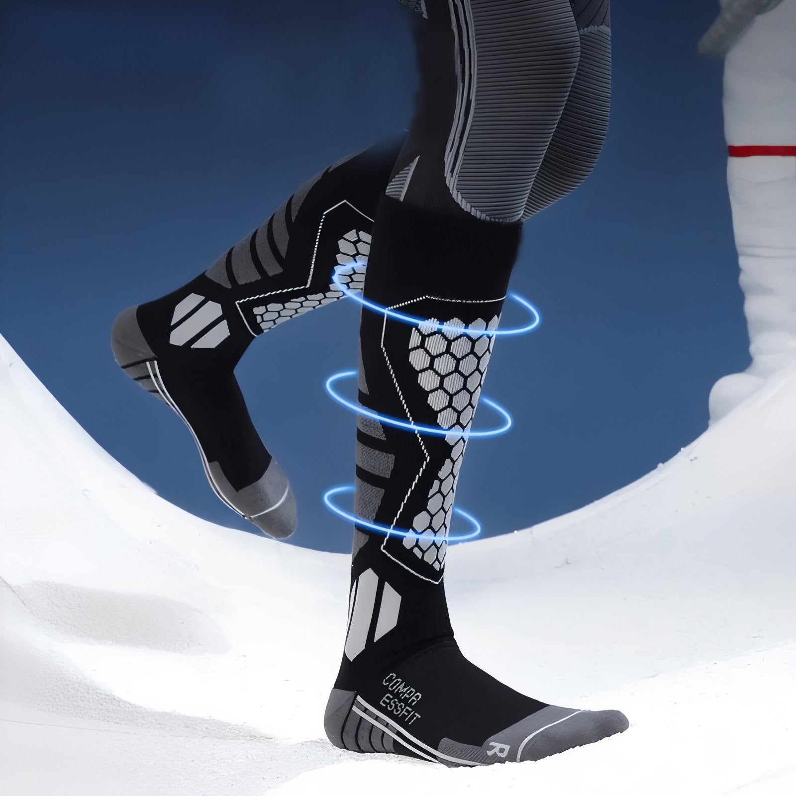 Chaussette Haute Randonnée portée sur un pied - Blanc - Noir et Gris - Noir et Lavande