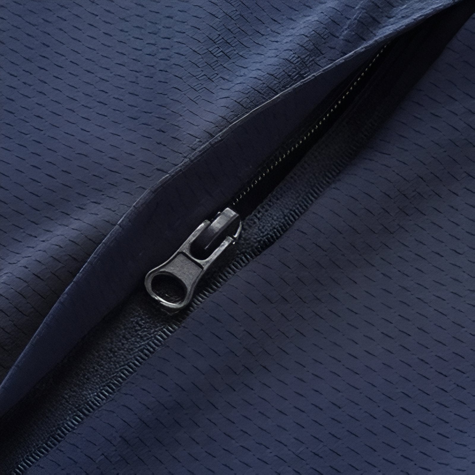 Veste Anti-UV Homme UPF 50+ gros plan fermeture zippée - Blanc Pur - Bleu Marine - Gris Clair