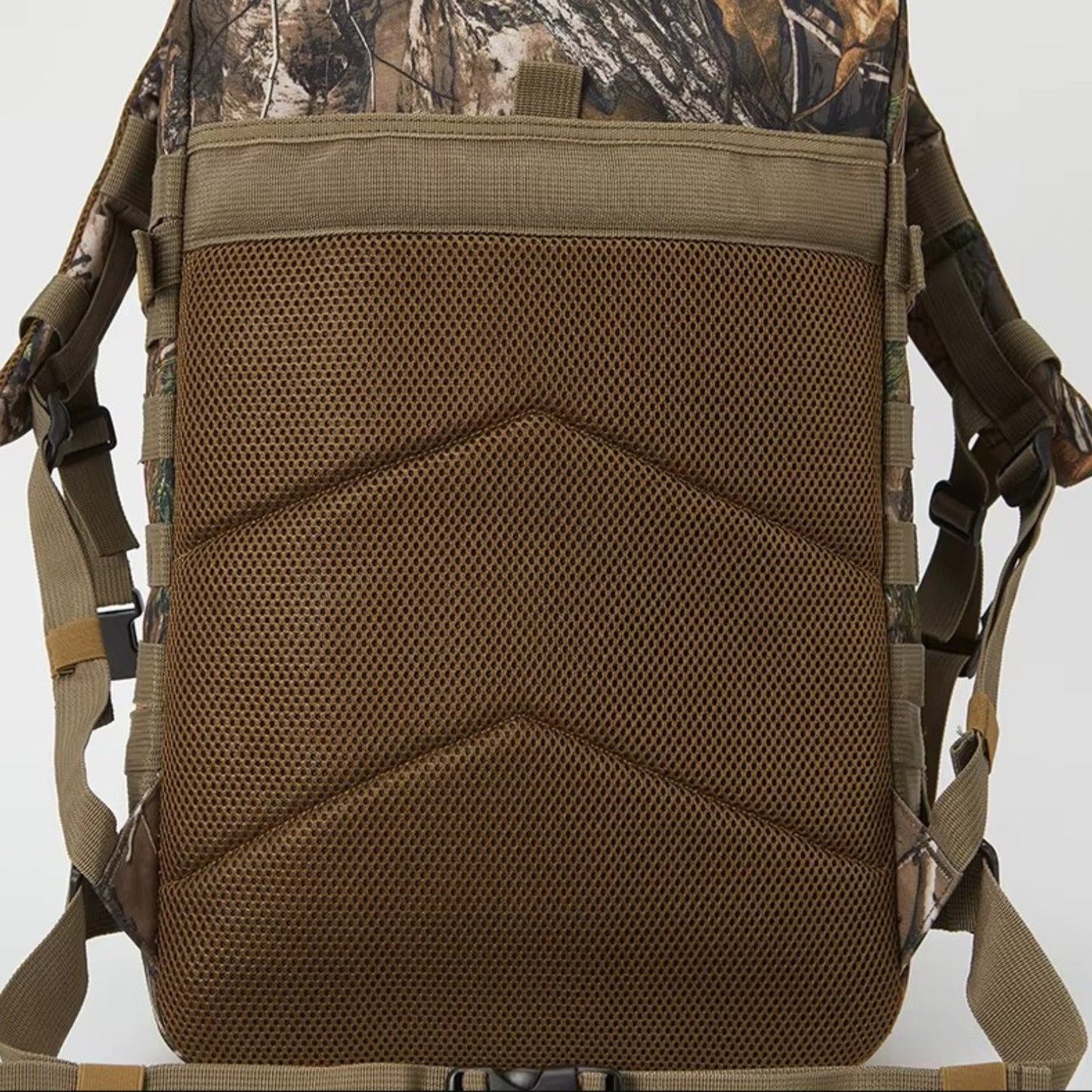 Sac à Dos Camouflage 45L gros plan dos sac - Noir et Gris - Gris et Beige - Vert Olive et Beige - Noir - Marron et Vert Forêt - Marron Beige