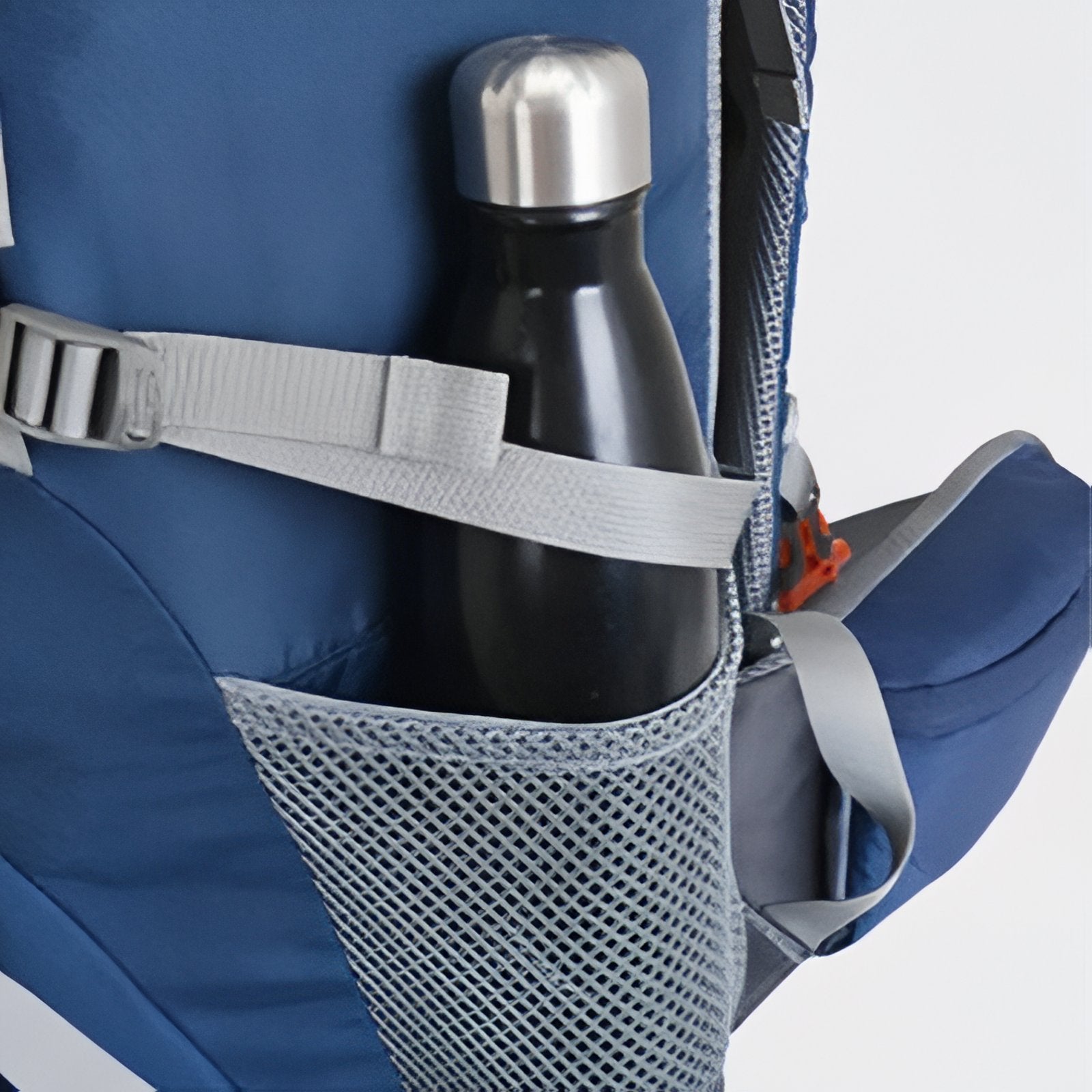 Sac à Dos Randonnée Respirant 60 Litres gros plan poche latérale - Violet - Vert - Noir - Bleu Marine