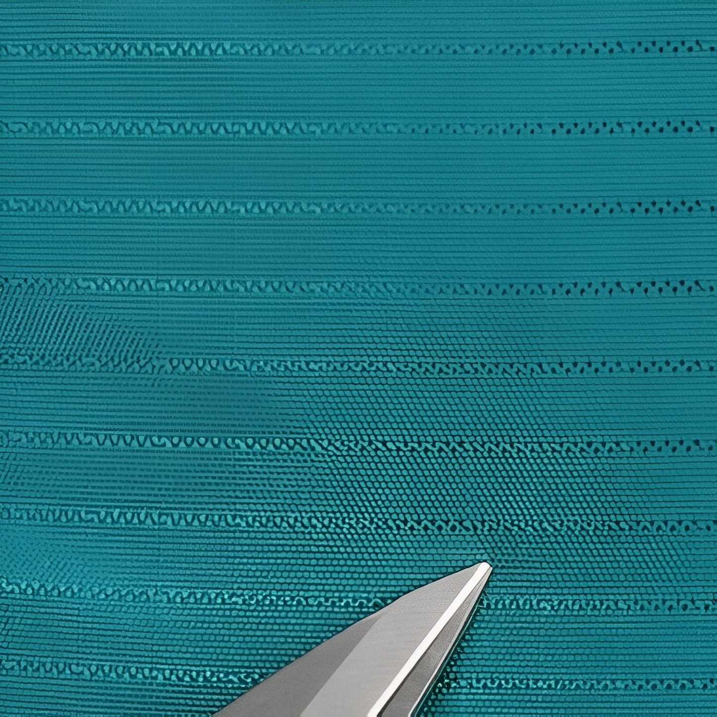 Sac à Dos Rando Avec Protection Pluie 70L gros plan matière - Turquoise et Noir - Bleu Marine et Gris - Orange et Gris - Noir et Orange