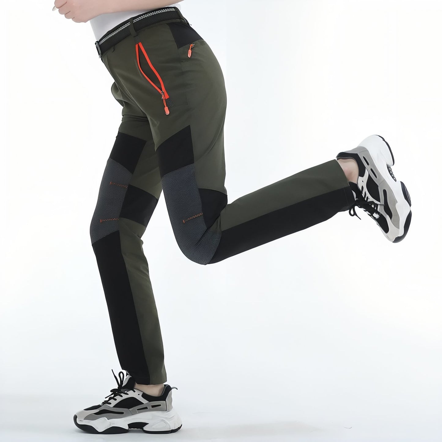 Pantalon Randonnée Extensible Femme portée en mouvement - Gris - Beige - Vert