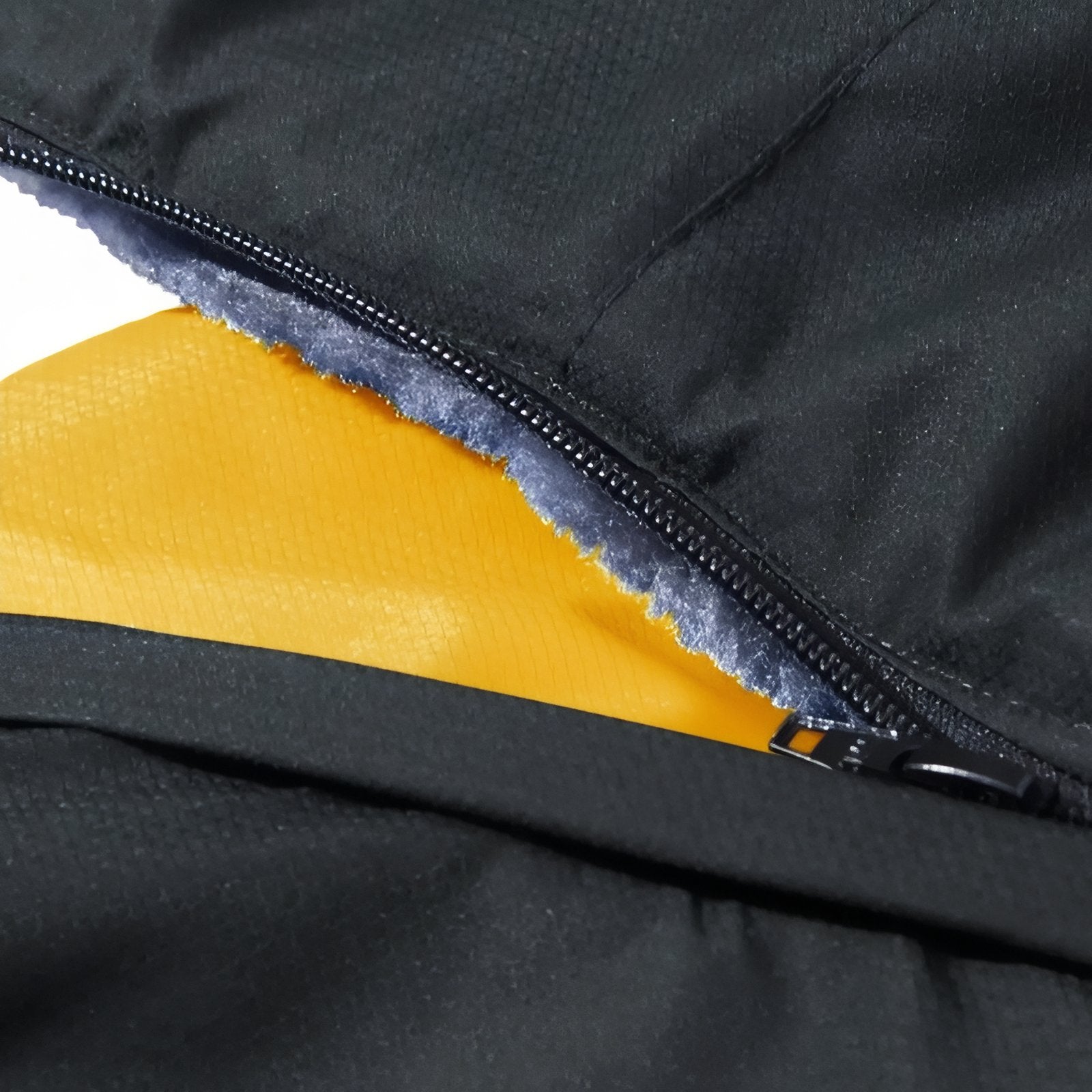 Veste Chaude Randonnée Homme gros plan fermeture zippée - Vert Fluo - Blanc - Bleu Marine - Rouge - Gris Anthracite - Bleu - Marron - Gris Clair - Noir - Noir et Gris - Beige - Vert Olive - Jaune - Vert Foncé