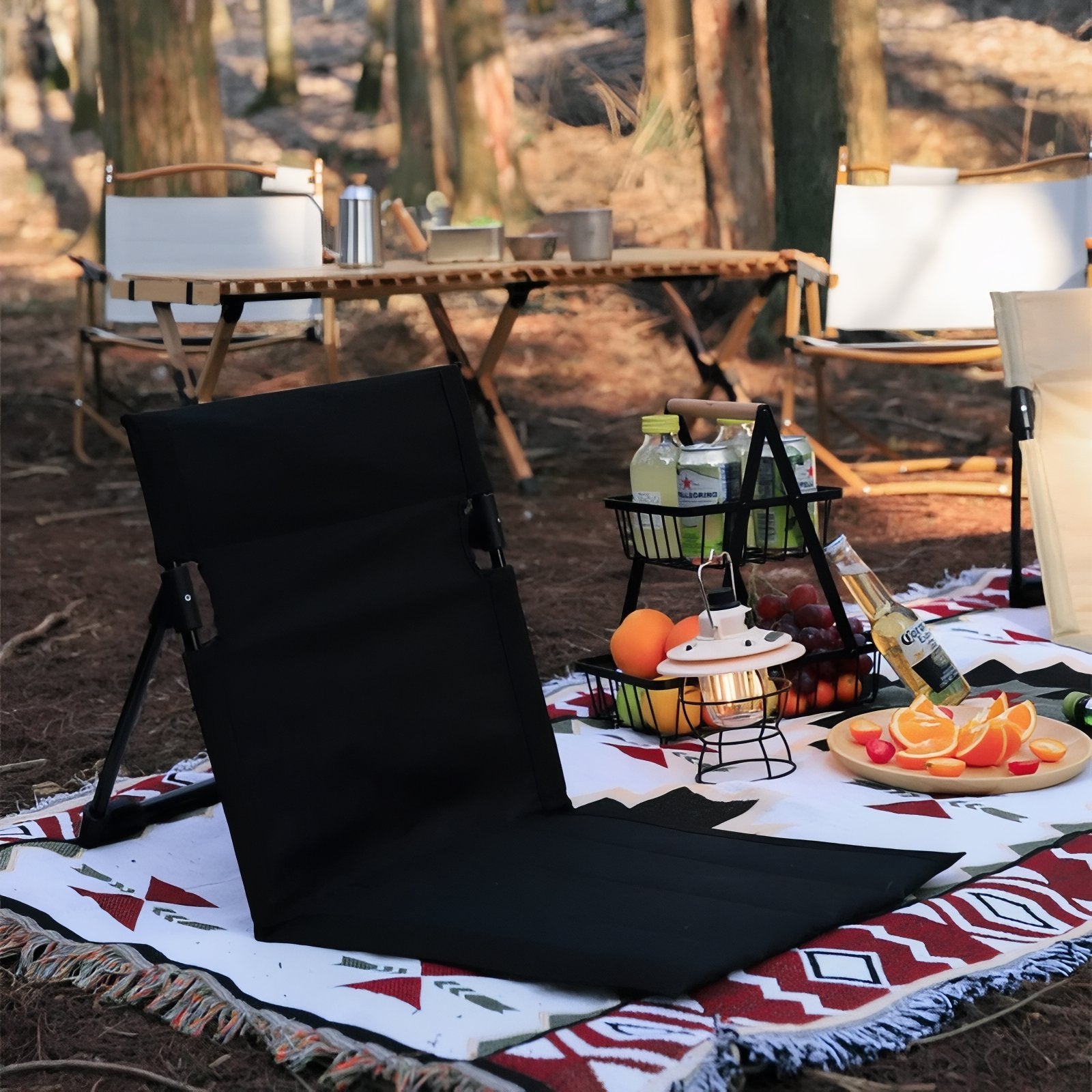 Chaise De Sol Randonnée mise en situation camping - Vert Olive - Beige Clair - Marron et Beige - Noir Profond