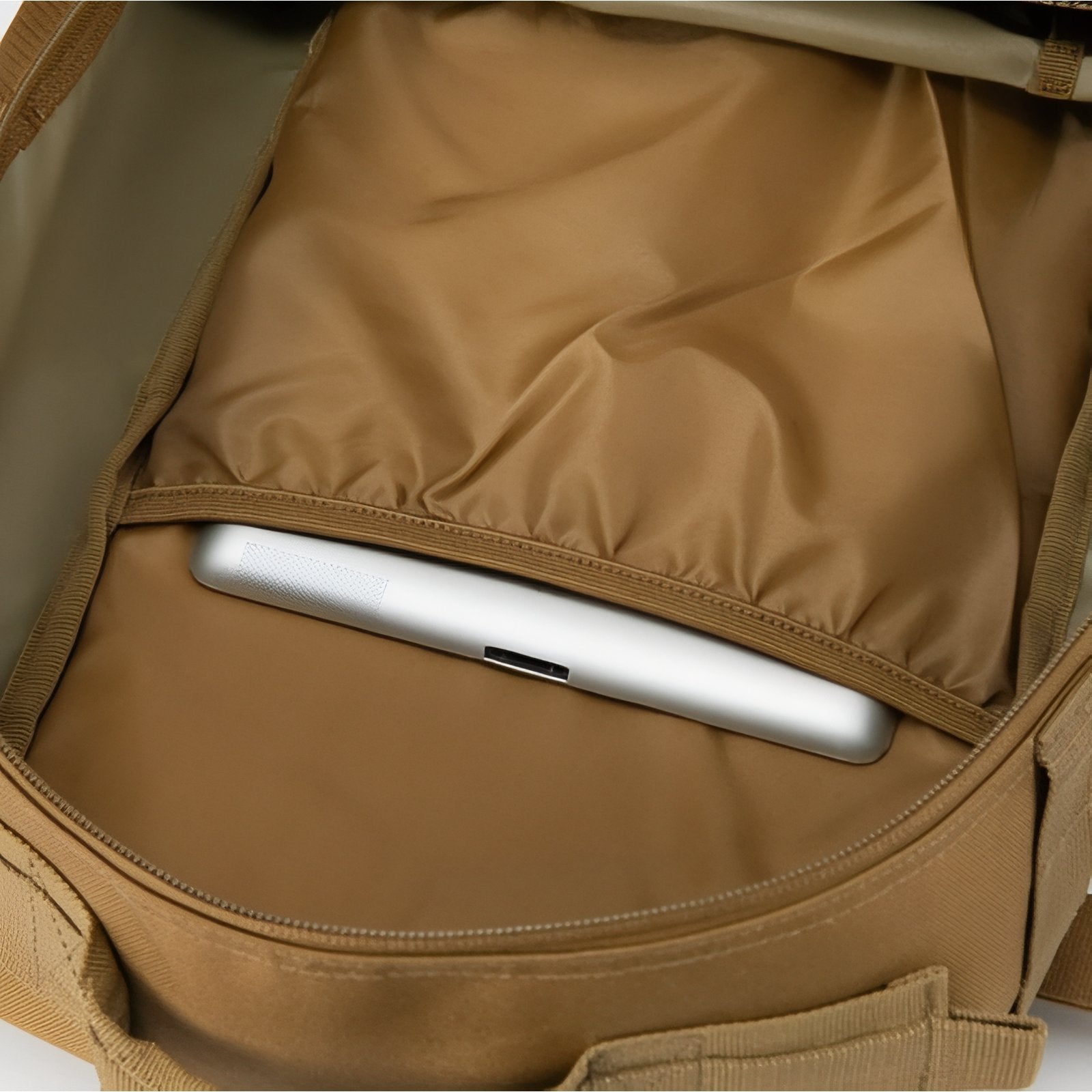 Sac à Dos Militaire Sable 25L compartiment ouvert - Marron Foncé