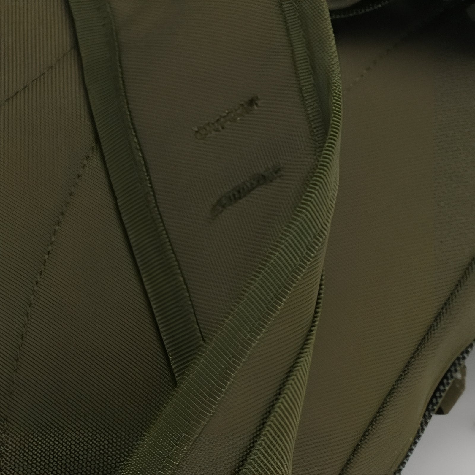 Sac à Dos Militaire 25 Litres gros plan matière intérieure - Vert Olive - Vert Camouflage - Gris Camouflage - Olive Camouflage - Noir