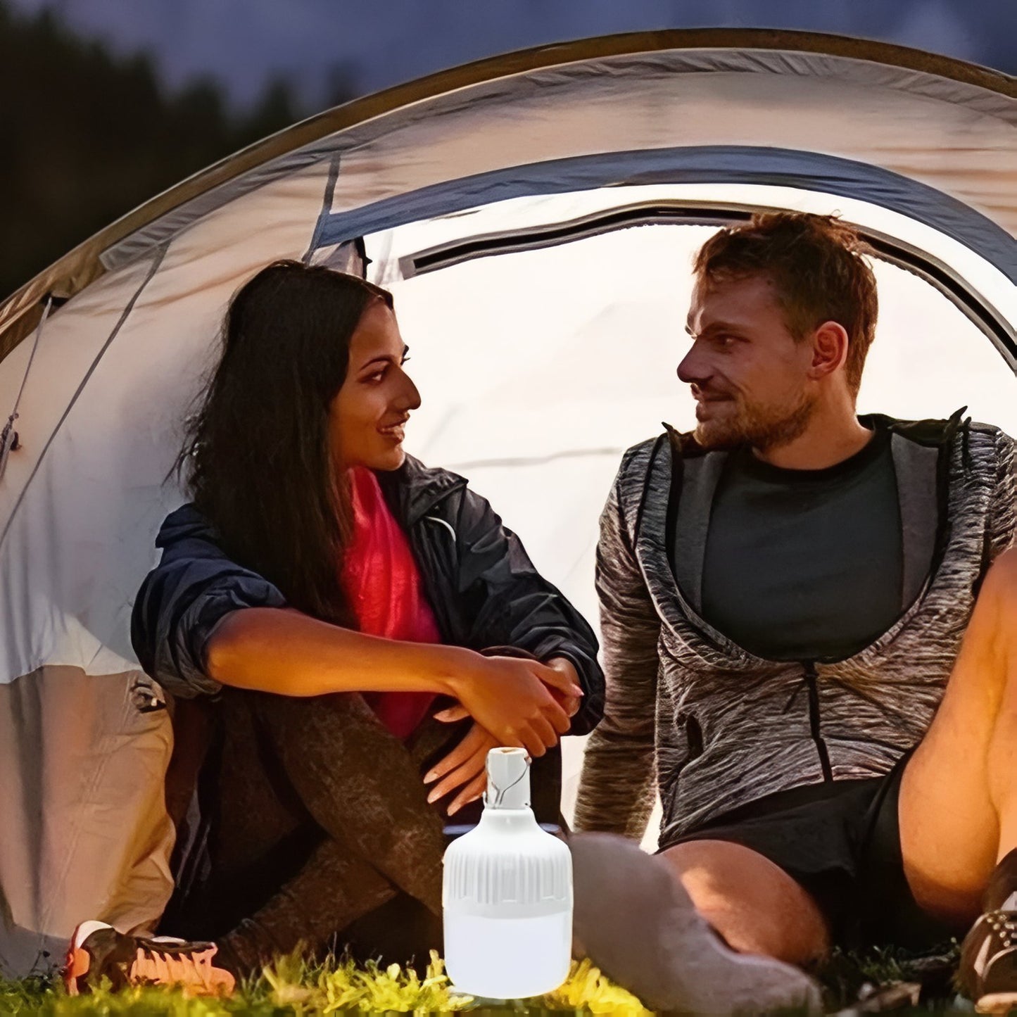 Lanterne Camping Rechargeable 60W mise en scène camping - 30W - 60W