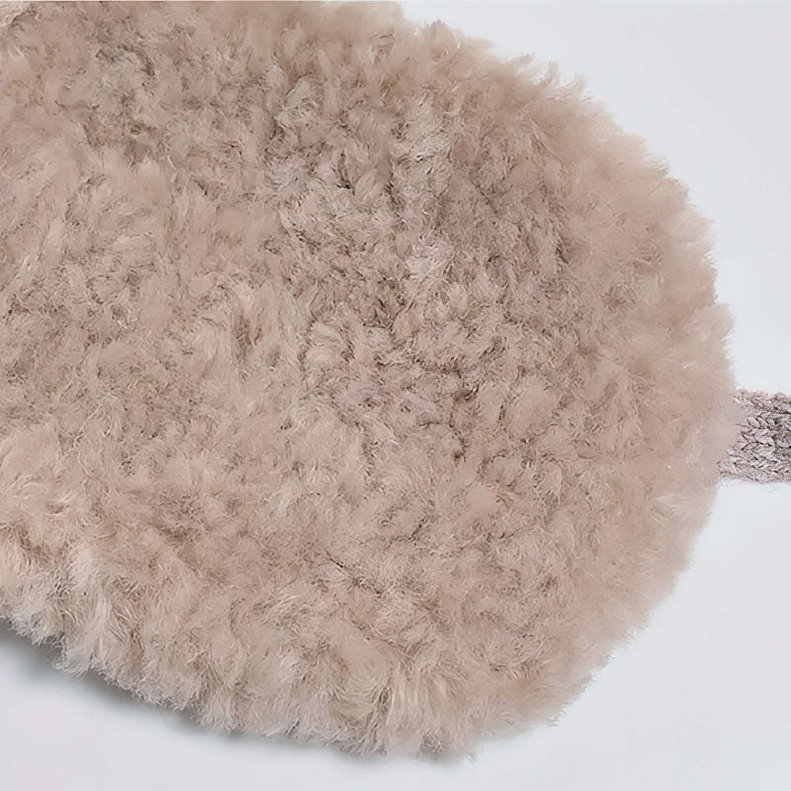 Bonnet Bombardier gros plan texture - Beige - Marron Clair - Noir Ébène - Crème