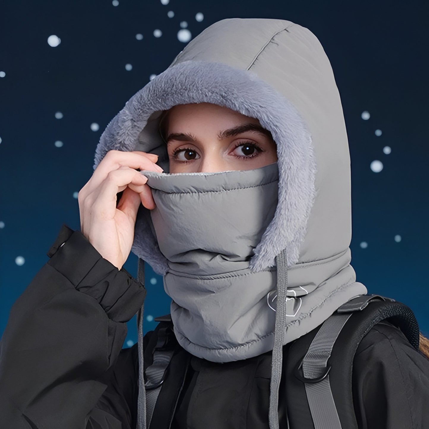 Cagoule Chaude Bataclava portée à la main - Gris Clair - Beige - Noir Ébène - Bleu Marine - Marron - Gris Foncé - Rose Pâle - Blanc