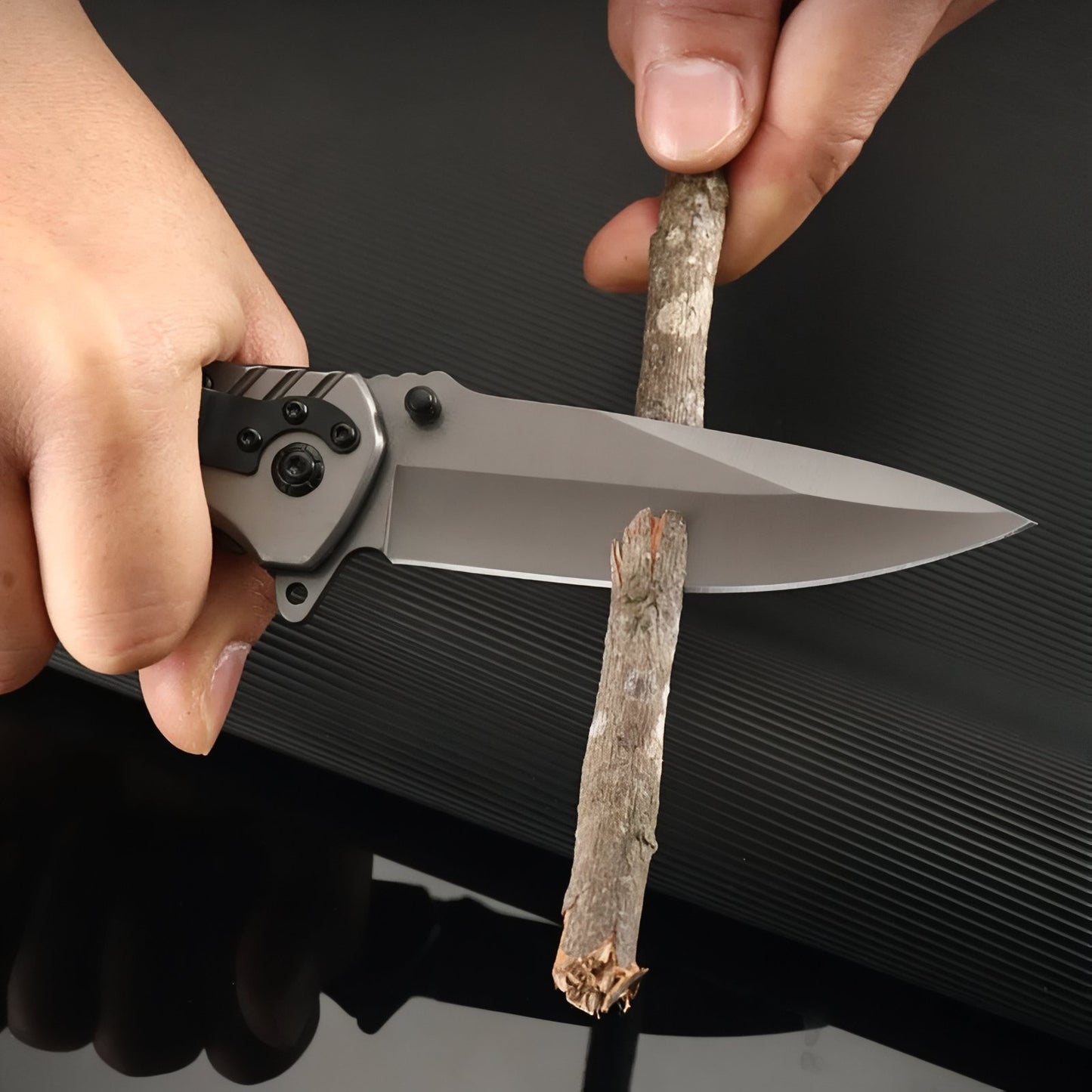Couteau de Randonnée Pliant utilisation en extérieur - Noir et Gris