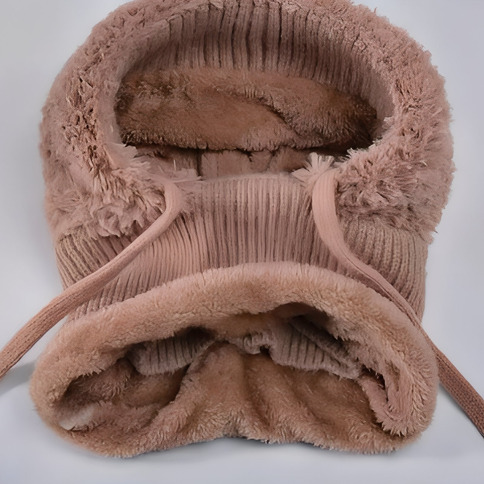 Cagoule Femme Hiver gros plan intérieur - Marron - Noir - Blanc Crème - Rose Poudré - Gris Clair - Beige