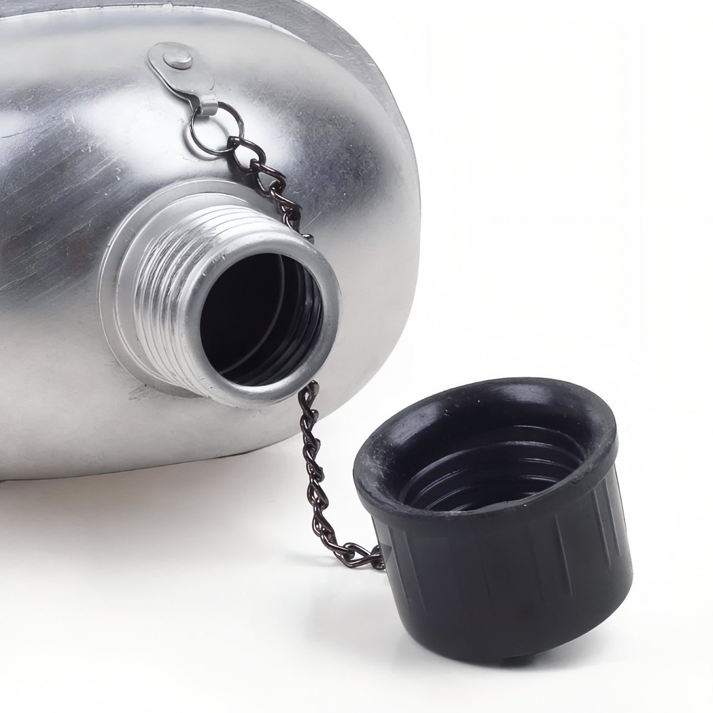 Kit Gourde Randonnée Aluminium gros plan bouchon et ouverture - Gourde + Tasse + Housse
