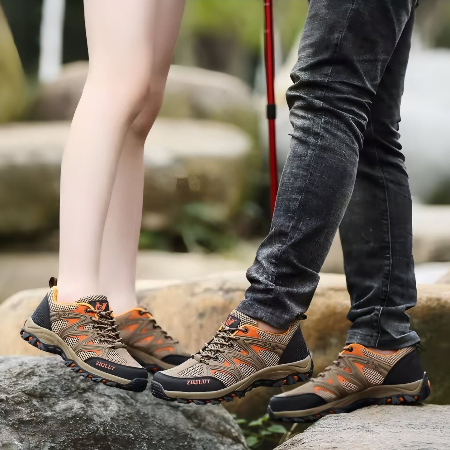 Chaussure Basse Randonnée Homme deux paires portées - Marron et Orange - Gris et Bleu - Vert Olive et Jaune