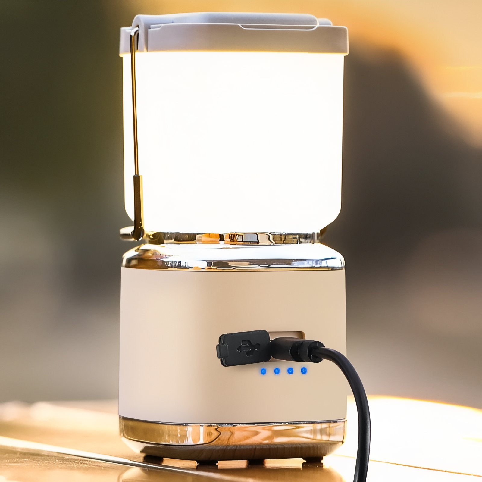 Lanterne Compacte Rechargeable gros plan sur le produit - Crème - Blanc Cassé - Marron Foncé - Vert Olive - Bleu Marine
