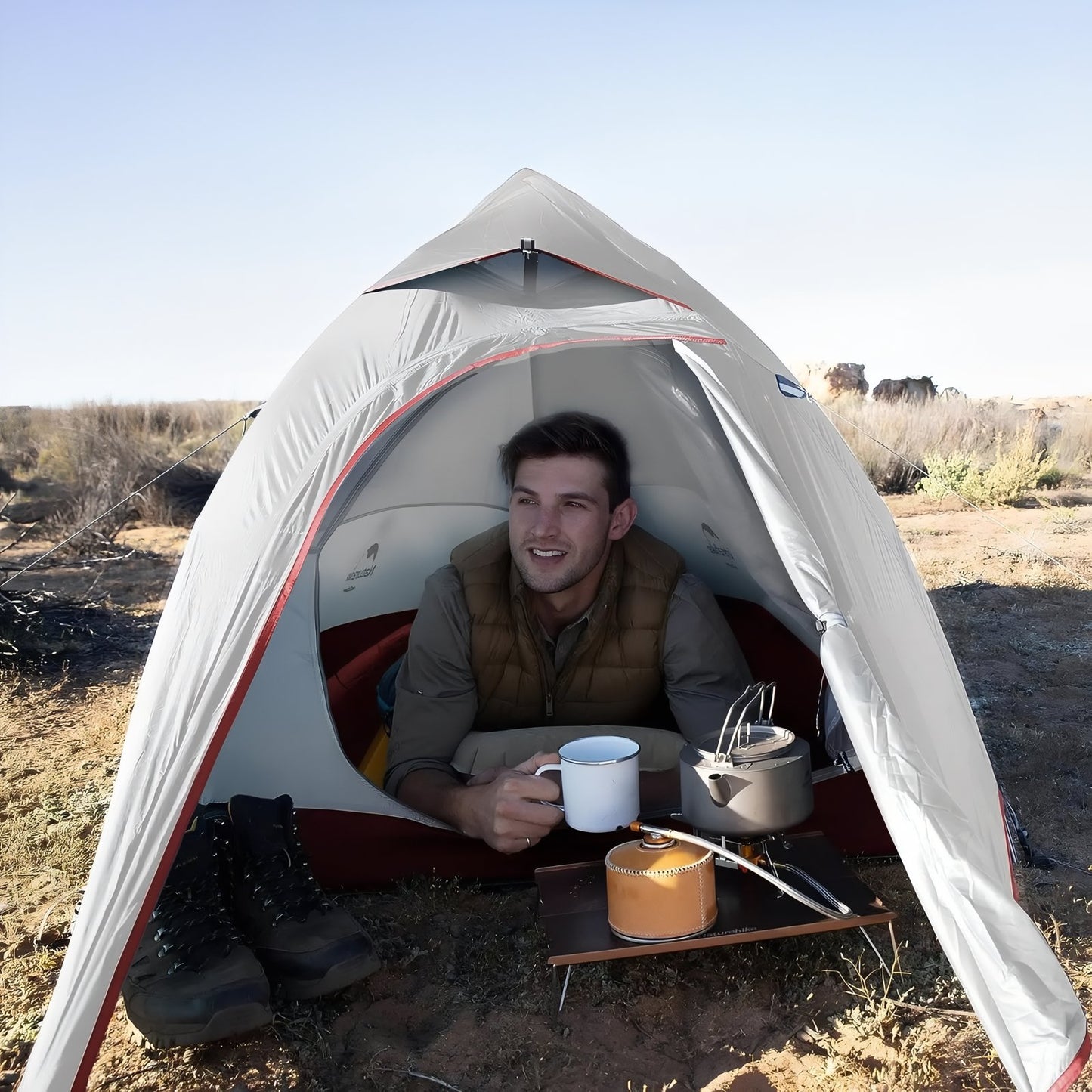 Tente 1 Personne Randonnée mise en situation camping - Beige et Rouge - Vert Pomme - Vert Foncé